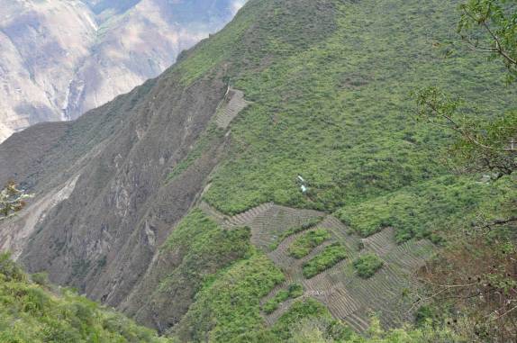 Os primeiros terraços agrícolas de Choquequirao, no Peru, sempre em encostas íngrimes
